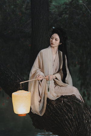 亚洲欧美在线精品