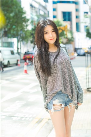 风韵丰满的贵妇风流韵事