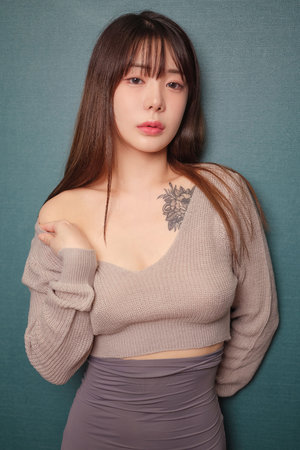 国产精品久久嫩一区二区免费