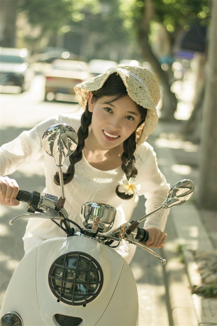 哈利波特之墨色尾羽