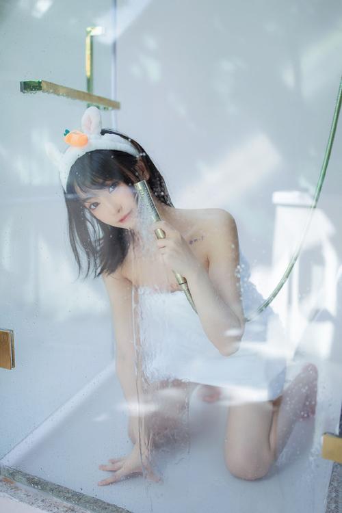 大红灯笼高高挂